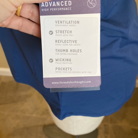 Breezey Blue Active Tank - Picture 6 of 7